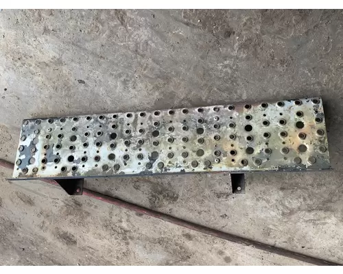 FREIGHTLINER FL80 Step