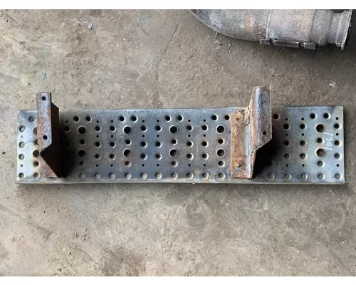 FREIGHTLINER FL80 Step