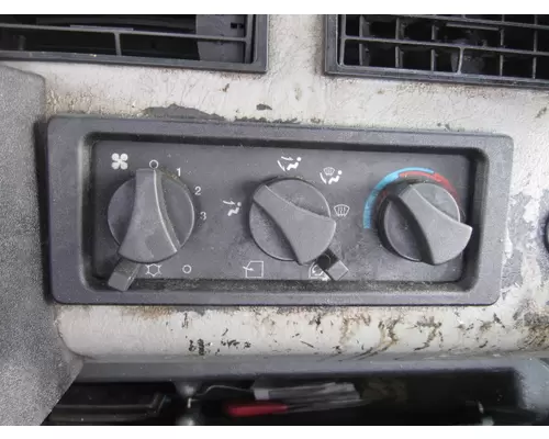 FREIGHTLINER FL80 TEMPERATURE CONTROL