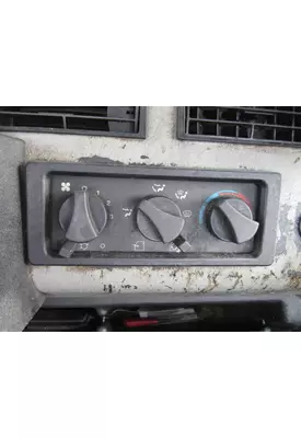 FREIGHTLINER FL80 TEMPERATURE CONTROL