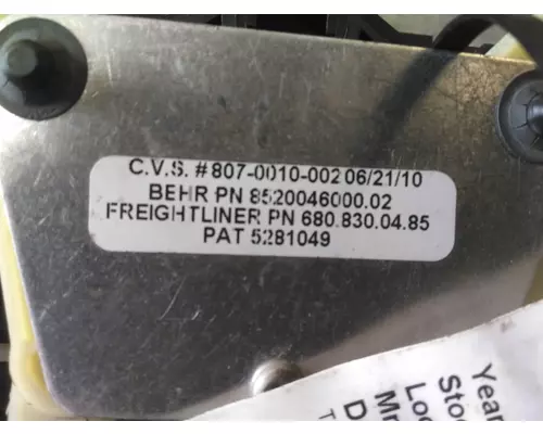 FREIGHTLINER FL80 TEMPERATURE CONTROL