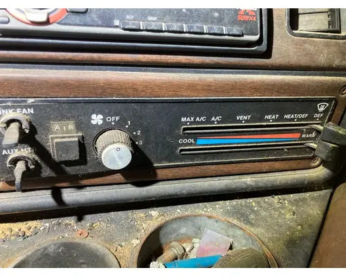 FREIGHTLINER FLA USF-1E HIGH Cab Misc. Interior Parts