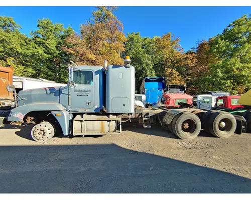FREIGHTLINER FLA USF-1E HIGH Complete Vehicle