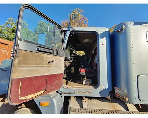 FREIGHTLINER FLA USF-1E HIGH Complete Vehicle