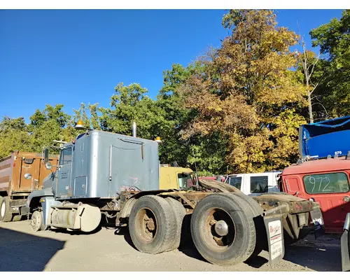 FREIGHTLINER FLA USF-1E HIGH Complete Vehicle