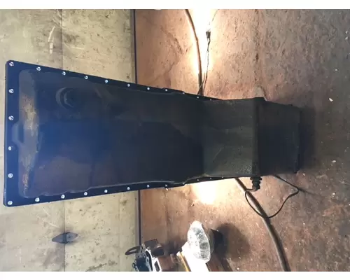 FREIGHTLINER FLA104 Oil Pan