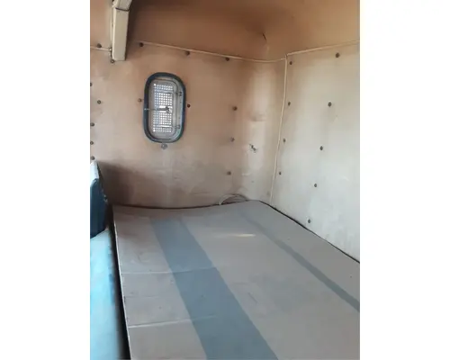 FREIGHTLINER FLA8642 Cab Assembly