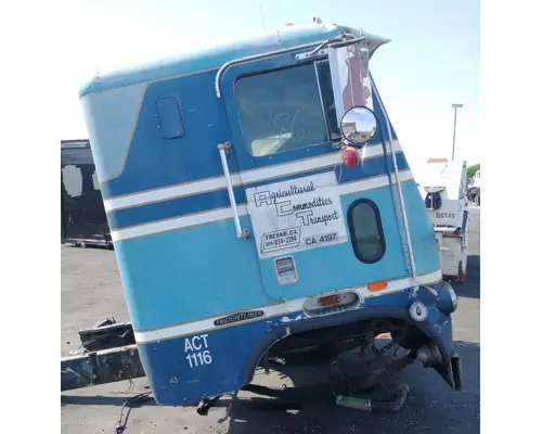 FREIGHTLINER FLA8642 Cab Assembly