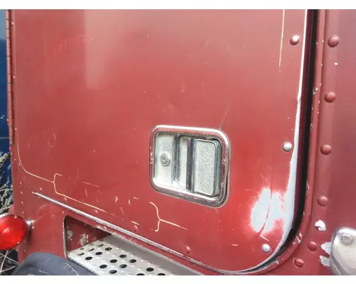 FREIGHTLINER FLA CAB