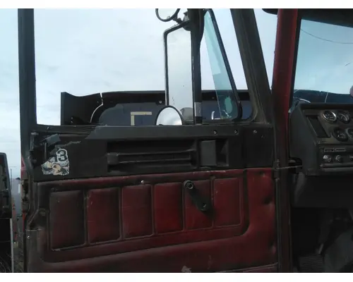 FREIGHTLINER FLA CAB