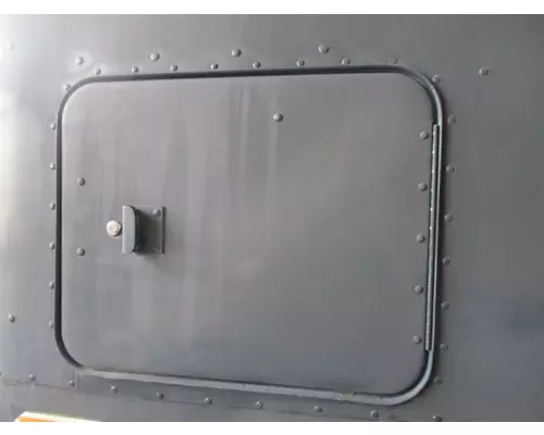 FREIGHTLINER FLB DOOR, COMPARTMENT