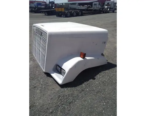 FREIGHTLINER FLC 112 HOOD