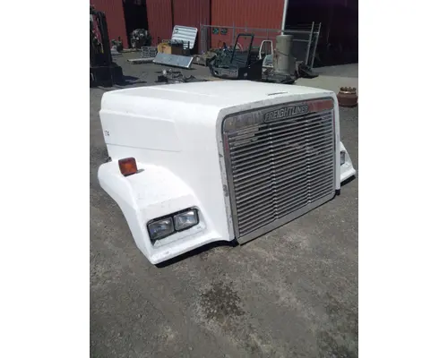 FREIGHTLINER FLC 112 HOOD