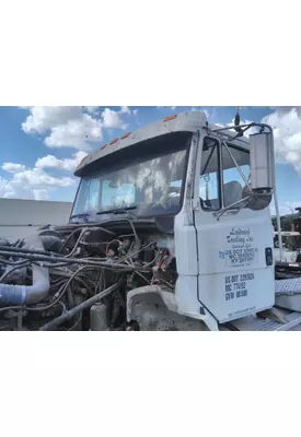FREIGHTLINER FLC112 CAB
