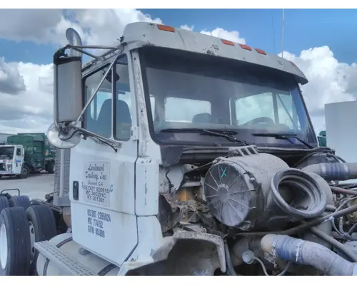 FREIGHTLINER FLC112 CAB