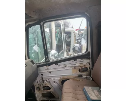 FREIGHTLINER FLC112 Cab Mount