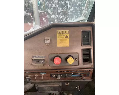 FREIGHTLINER FLC112 Cab Mount