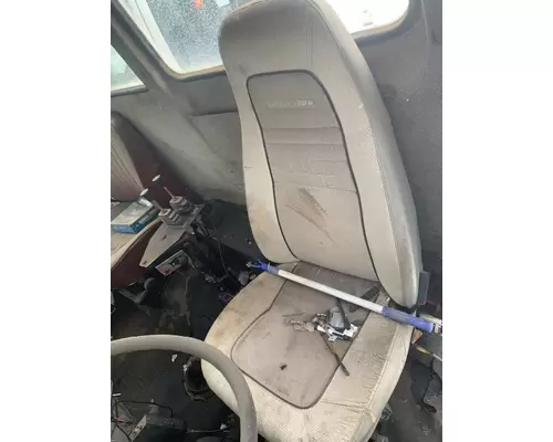 FREIGHTLINER FLC112 Cab Mount