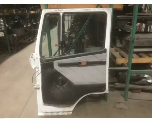 FREIGHTLINER FLC112 DOOR ASSEMBLY, FRONT