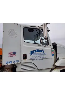 FREIGHTLINER FLC112 DOOR ASSEMBLY, FRONT