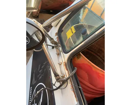 FREIGHTLINER FLC112 Door Assembly, Front