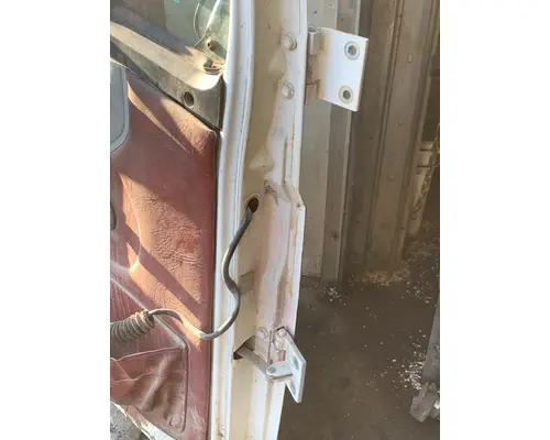 FREIGHTLINER FLC112 Door Assembly, Front