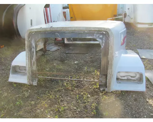 FREIGHTLINER FLC112 Hood