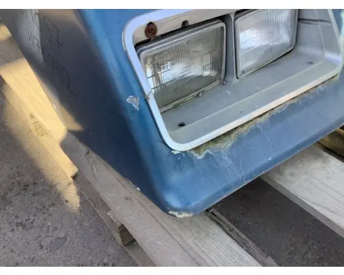 FREIGHTLINER FLC112 Hood