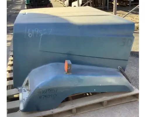 FREIGHTLINER FLC112 Hood