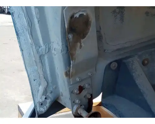 FREIGHTLINER FLC112 Hood