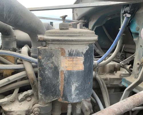 FREIGHTLINER FLC112 Power Steering Fluid Reservoir