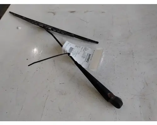 FREIGHTLINER FLC112 WINDSHIELD WIPER ARM