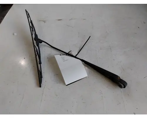 FREIGHTLINER FLC112 WINDSHIELD WIPER ARM