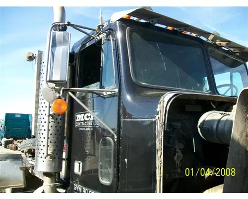 FREIGHTLINER FLC120 CAB