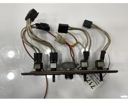 FREIGHTLINER FLC120 Dash  Console Switch