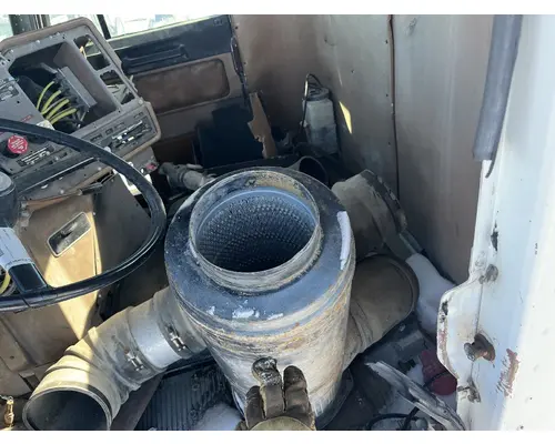 FREIGHTLINER FLC Air Cleaner