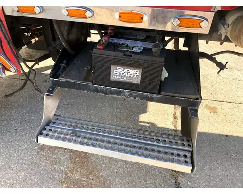 FREIGHTLINER FLC Battery Box