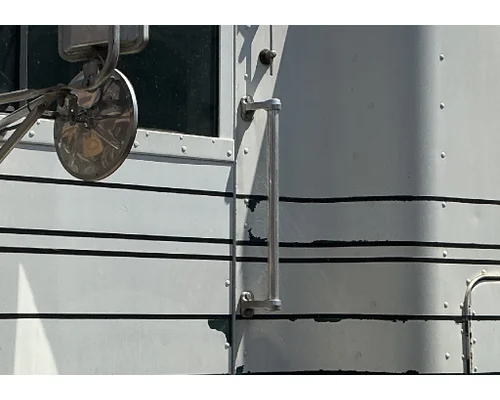 FREIGHTLINER FLC Body Parts, Misc.