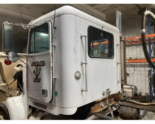 FREIGHTLINER FLC Cab Assembly