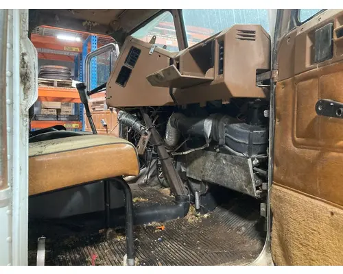 FREIGHTLINER FLC Cab Assembly