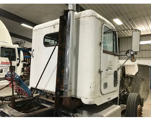 FREIGHTLINER FLC Cab Assembly