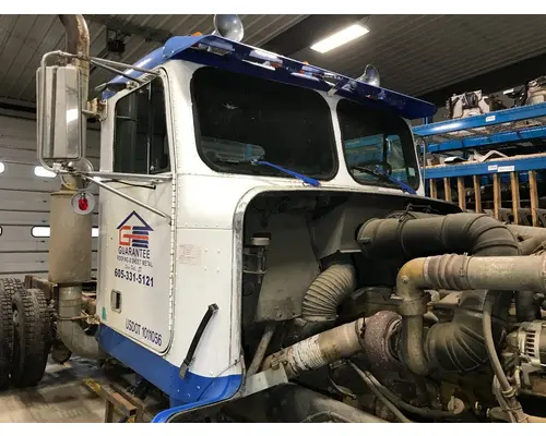 FREIGHTLINER FLC Cab Assembly