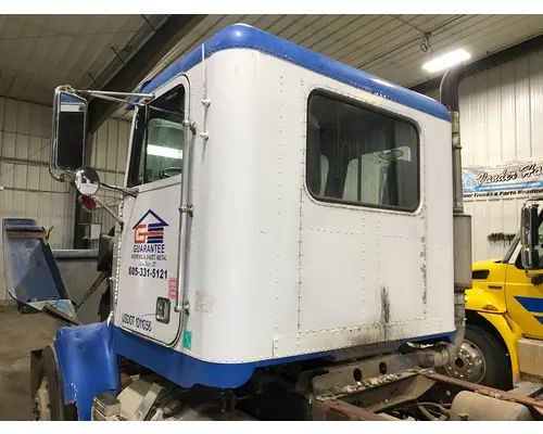 FREIGHTLINER FLC Cab Assembly