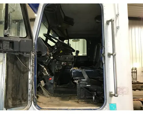 FREIGHTLINER FLC Cab Assembly