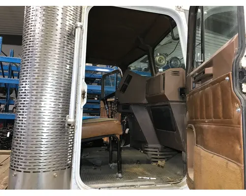 FREIGHTLINER FLC Cab Assembly
