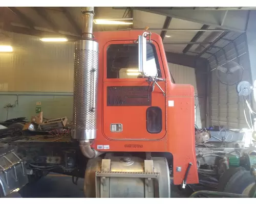 FREIGHTLINER FLC Cab Assembly