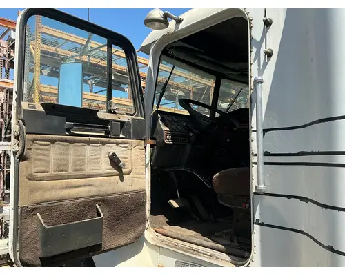 FREIGHTLINER FLC Cab Assembly