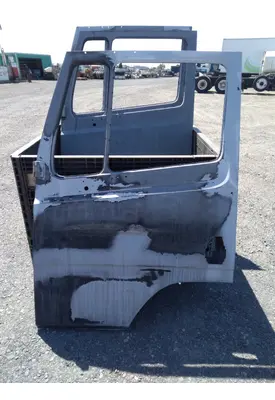 FREIGHTLINER FLC DOOR-FRONT