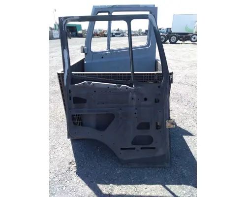FREIGHTLINER FLC DOOR-FRONT