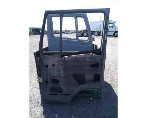 FREIGHTLINER FLC DOOR-FRONT